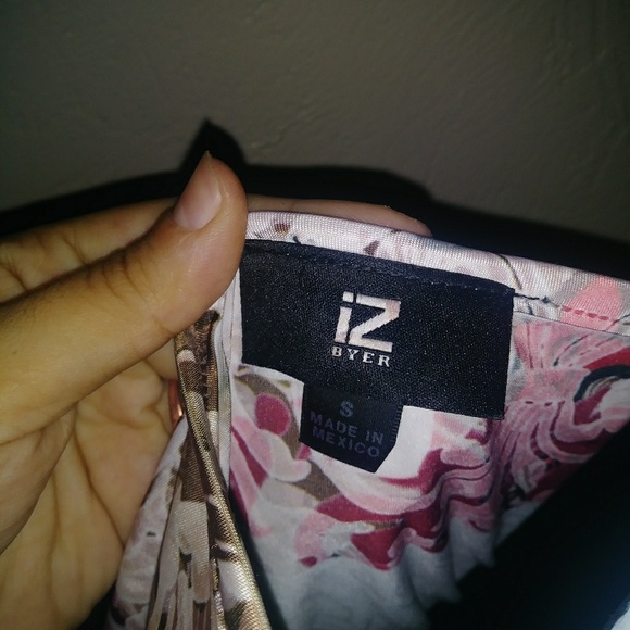 Top - Picture 3 of 3